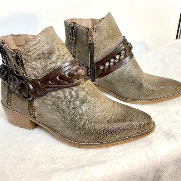 Corkys Tan Ankle Boots with Braided Detail - Picture 5 of 13